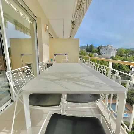 3 Pieces Vue * Cannes
