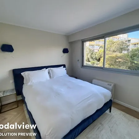 3 Pieces Vue Канны